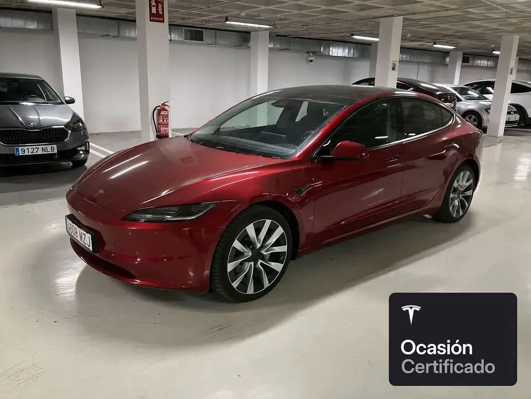 Usado Tesla Model 3 Long Range AWD 269 kW (366 CV) 2025 Rojo Berlina