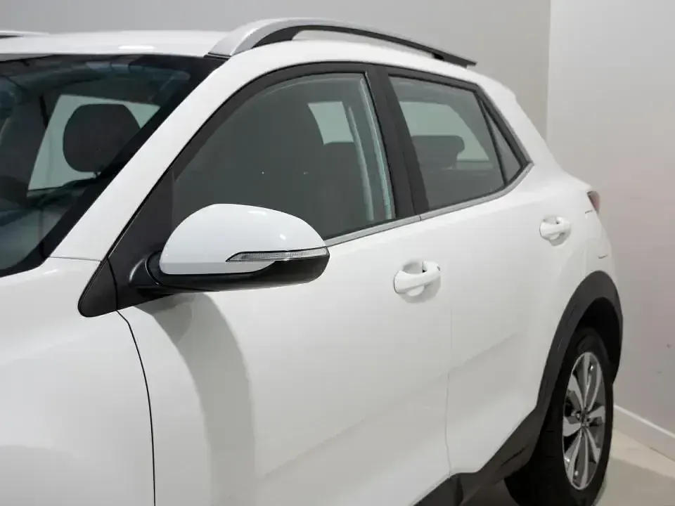 Usado Kia Stonic 100 CV (73 kW) 2024 Otro SUV