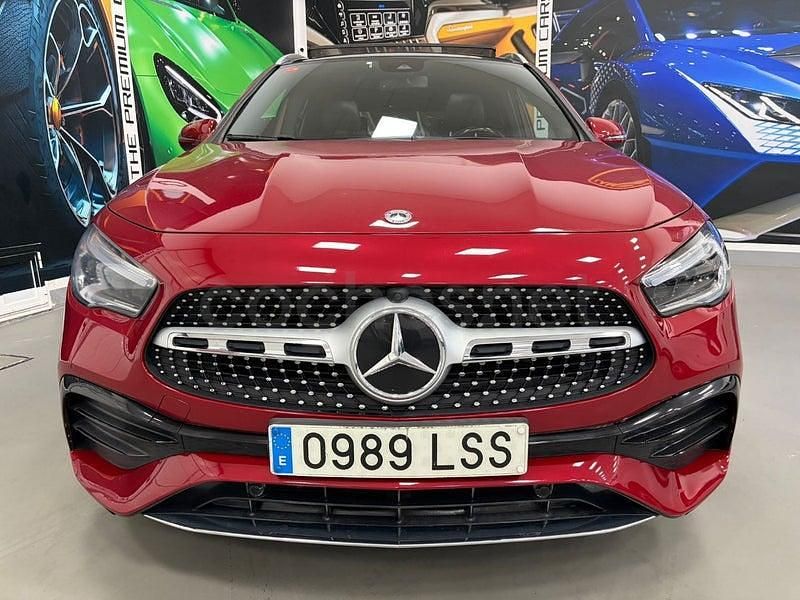 Usado Mercedes GLA200 163 CV (119 kW) 2022 Granate SUV