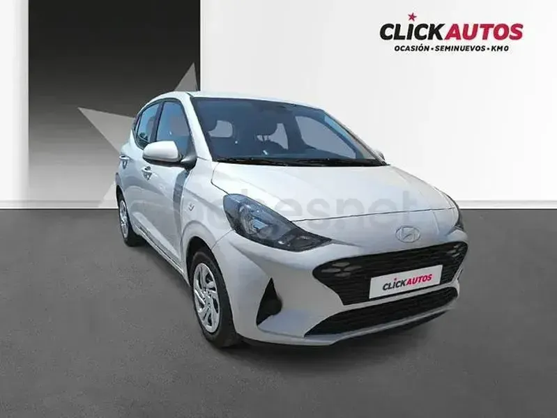 Usado Hyundai i10 63 CV (46 kW) 2026 Gris / plata Utilitario