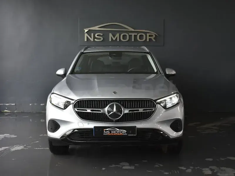 Usado Mercedes GLC220 197 CV (144 kW) 2023 Gris / plata SUV
