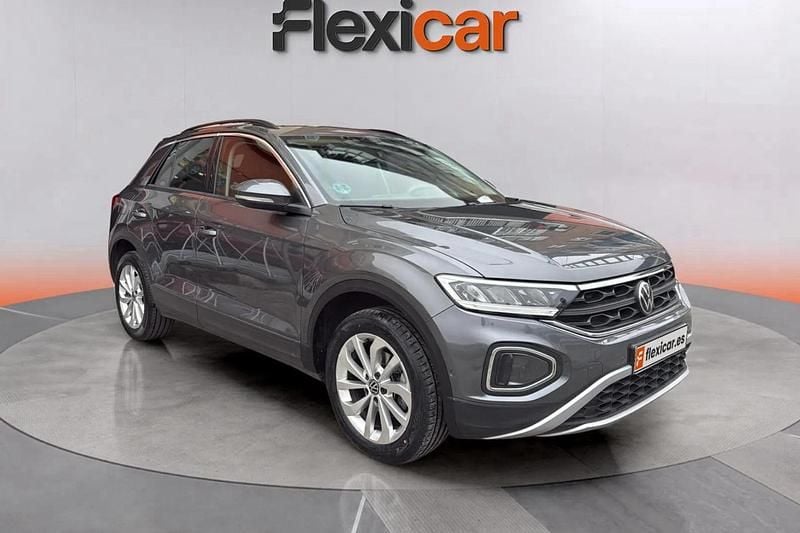 Gris Usado 2023 VW T-Roc Life SUV | 19.980 € (Buen precio) - Imagen 1/4