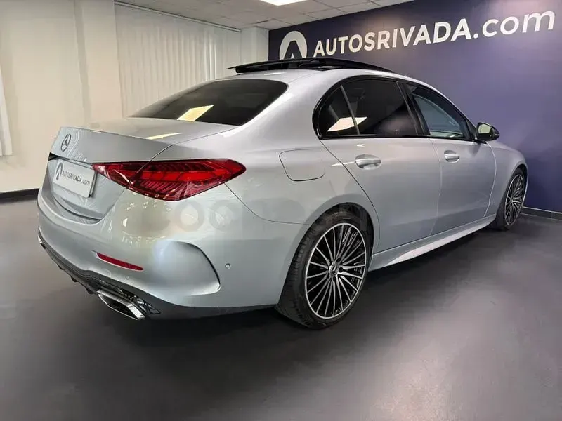Usado Mercedes C220 197 CV (144 kW) 2025 Gris / plata Berlina