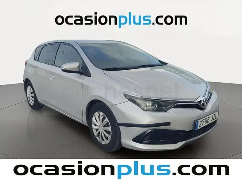 Usado Toyota Auris Business Edition 90 CV (66 kW) 2017 Gris / plata Berlina