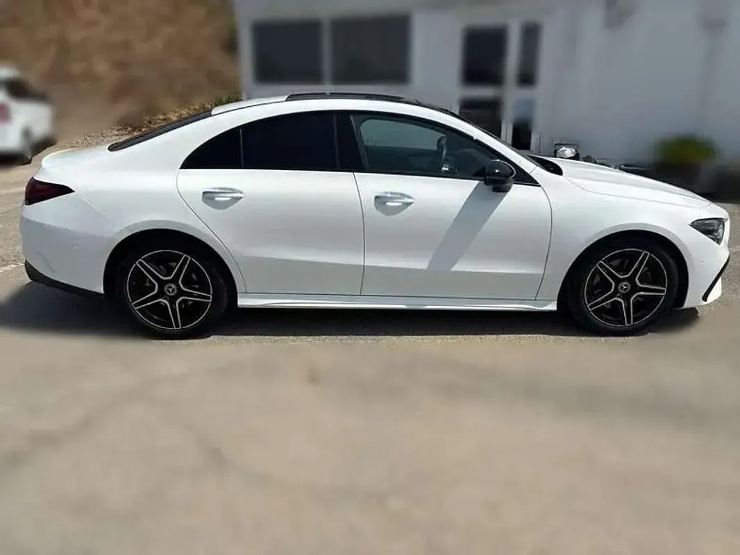 Usado Mercedes CLA220 190 CV (139 kW) 2024 Blanco Coupe