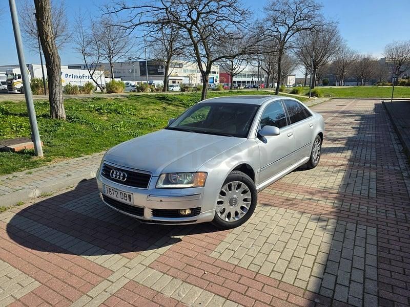 Usado Audi A8L Premium 275 CV (202 kW) 2005 Gris / plata Berlina