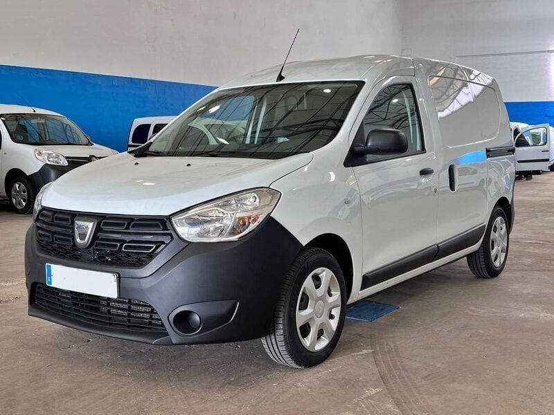 Usado Dacia Dokker Essentiel 95 CV (69 kW) 2021 Blanco Monovolumen