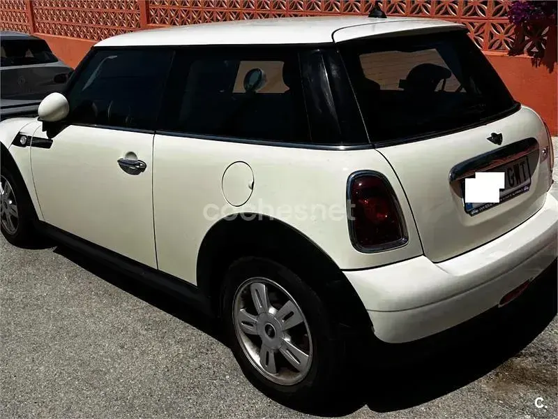 Usado Mini ONE 75 CV (55 kW) 2010 Beige Utilitario