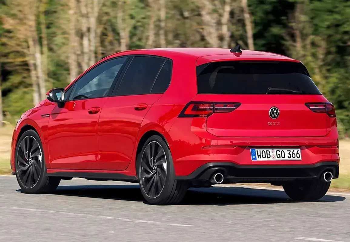 Usado VW Golf VIII GTI 245 CV (180 kW) 2022 Gris Utilitario