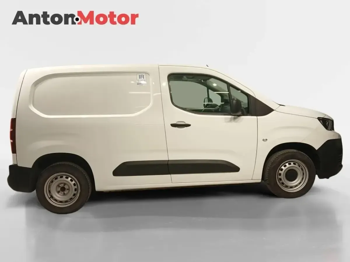 Usado Peugeot Partner S 102 CV (75 kW) 2021 Blanco Monovolumen