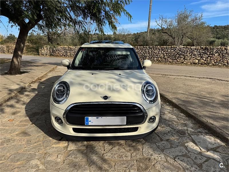 Usado Mini ONE 102 CV (75 kW) 2019 Beige Utilitario