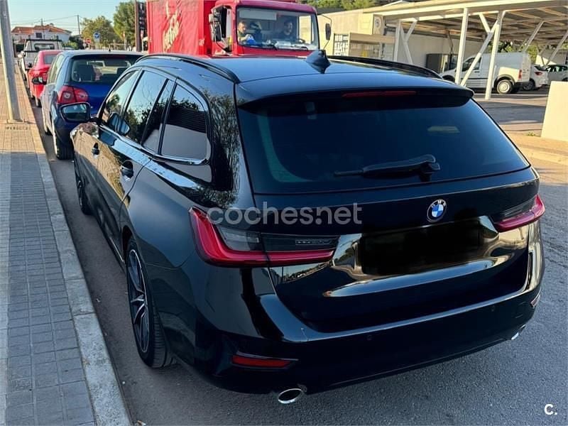 Usado BMW 320e 190 CV (139 kW) 2021 Negro Familiar