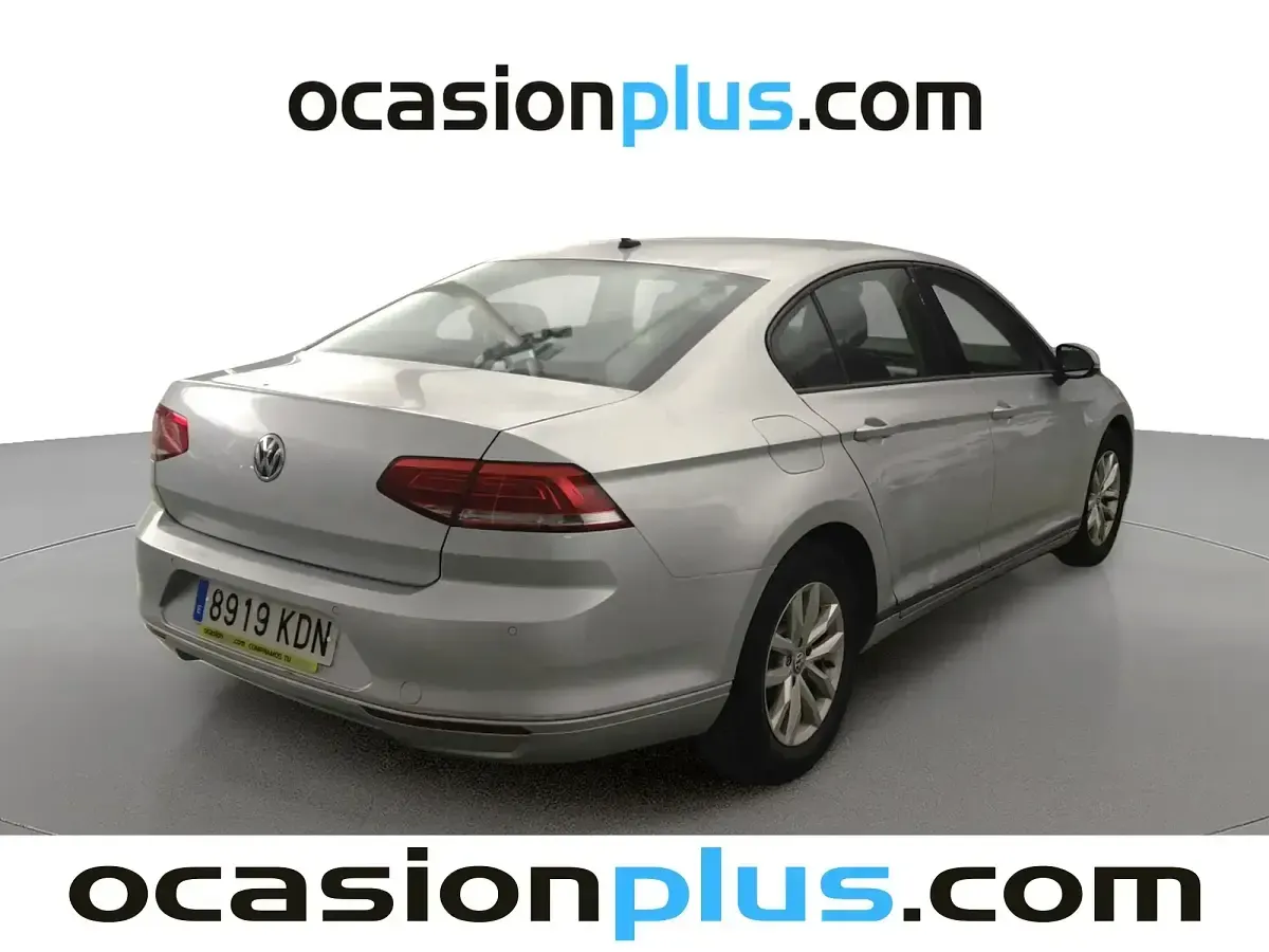 Usado VW Passat Edition 120 CV (88 kW) 2017 Plateado Berlina
