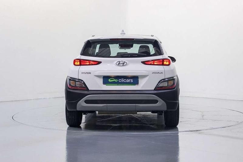 Usado Hyundai Kona 120 HP (88 kW) 2022 Branco SUV