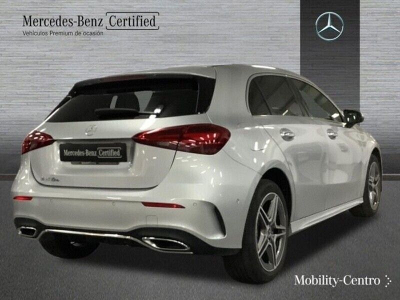 Usado Mercedes A250 AMG line 163 CV (119 kW) 2024 Iridiumsilver, metallic paint