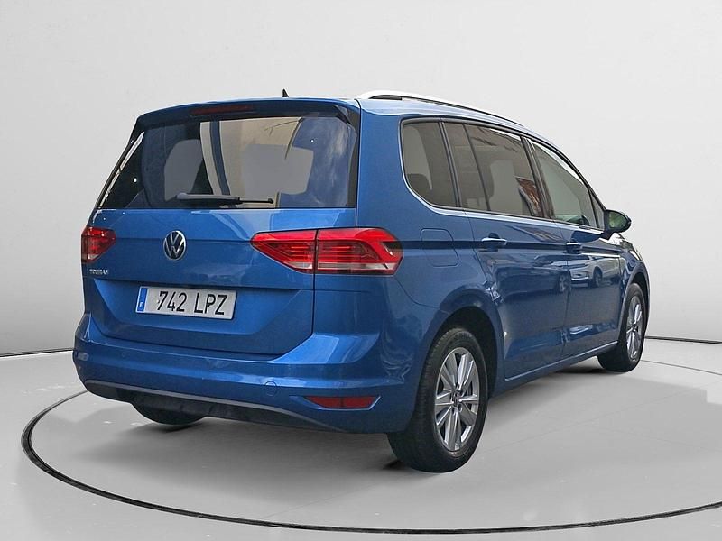 Usado VW Touran Advance 122 CV (89 kW) 2021 Monovolumen