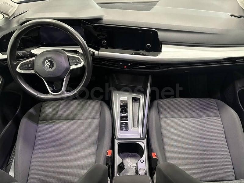 Usado VW Golf VIII 115 CV (84 kW) 2021 Gris / plata Berlina