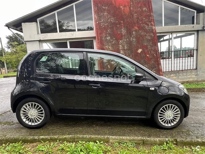 Usado VW up! high up! 60 CV (44 kW) 2014 Negro Utilitario