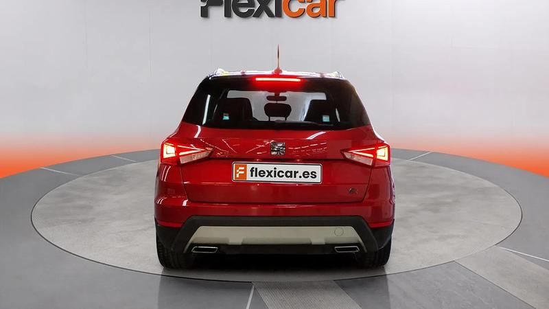 Usado Seat Arona Ecomotive 116 CV (85 kW) 2020 Rojo SUV