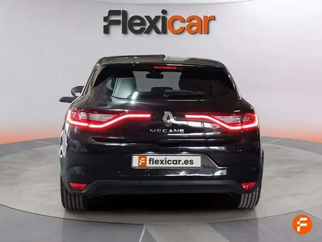 Usado Renault Mégane LIMITED 140 CV (102 kW) 2020 Negro Utilitario