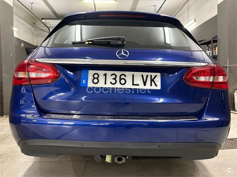 Usado Mercedes C200 170 CV (125 kW) 2018 Azul Familiar