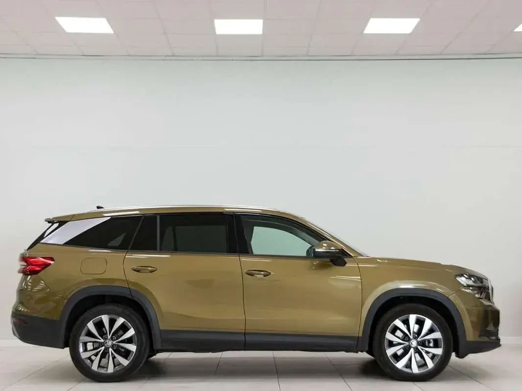 Usado Skoda Kodiaq 193 CV (141 kW) 2024 Amarillo SUV