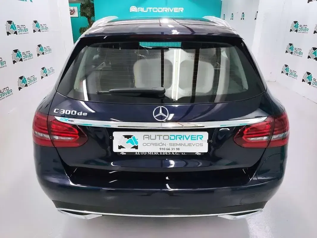 Usado Mercedes C300e 306 CV (225 kW) 2021 Azul Familiar