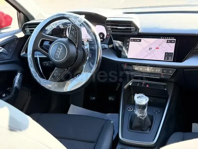 Usado Audi A3 Advanced Plus 150 CV (110 kW) 2022 Rojo Berlina