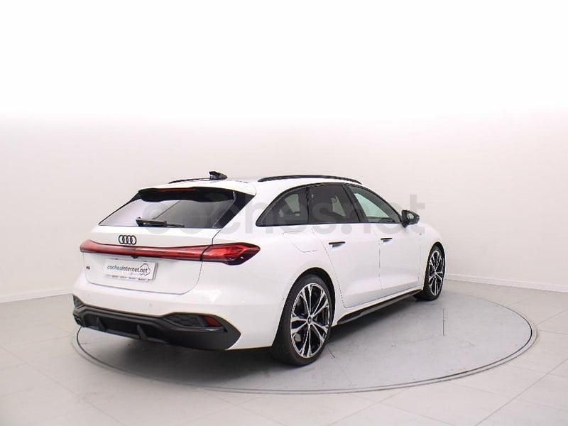 Usado Audi A5 Business 204 CV (150 kW) 2025 Blanco Familiar