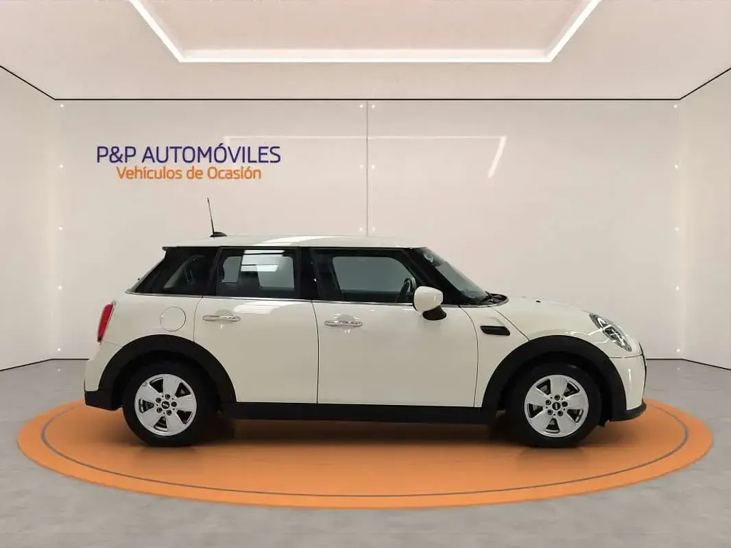 Usado Mini ONE 102 CV (75 kW) 2022 Beige Utilitario
