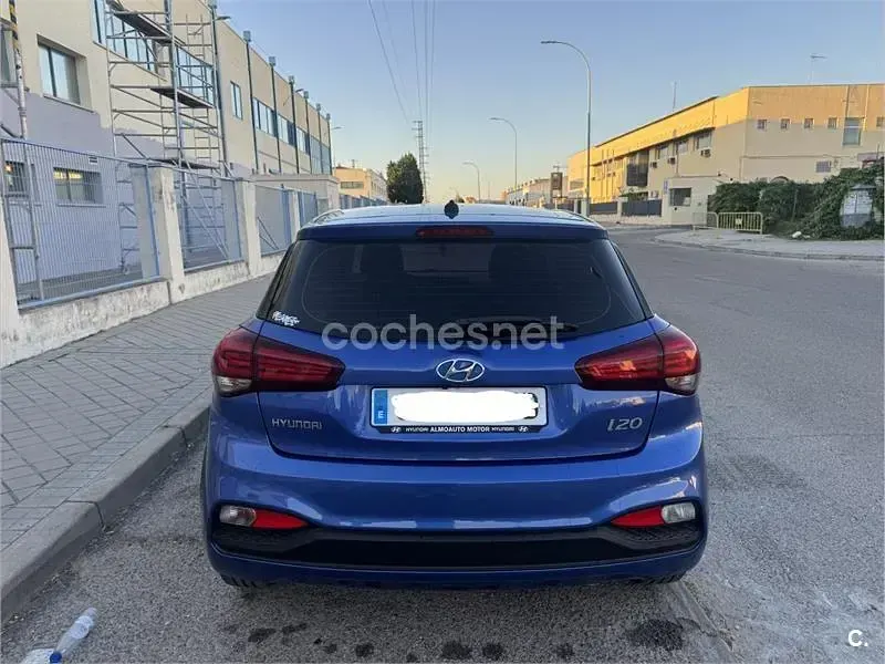 Usado Hyundai i20 100 CV (73 kW) 2019 Azul Utilitario