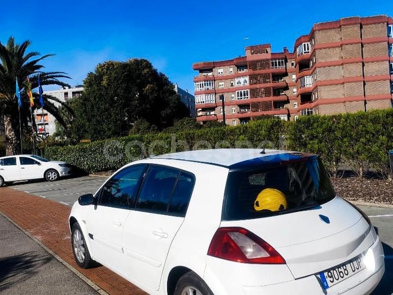 Usado Renault Mégane II Authentique 100 CV (73 kW) 2005 Blanco Berlina