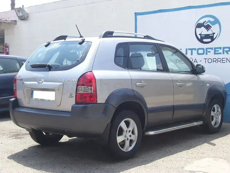 Usado Hyundai Tucson Comfort 141 CV (103 kW) 2005 Gris / plata SUV