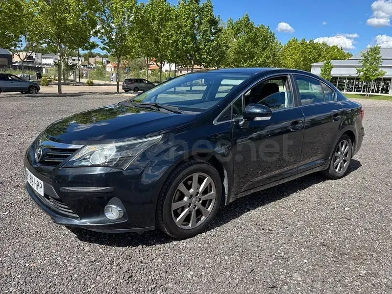 Usado Toyota Avensis Advance 124 CV (91 kW) 2013 Negro Berlina