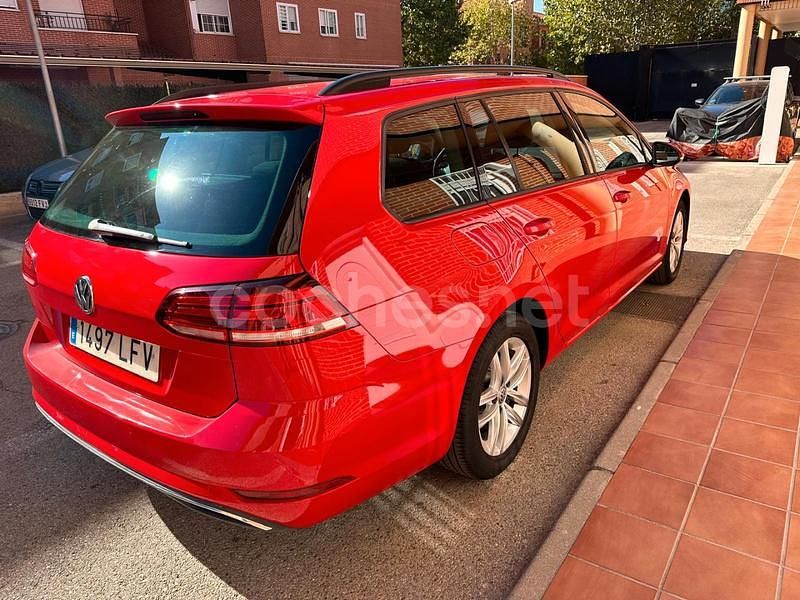 Usado VW Golf VII Advance 150 CV (110 kW) 2020 Rojo Familiar