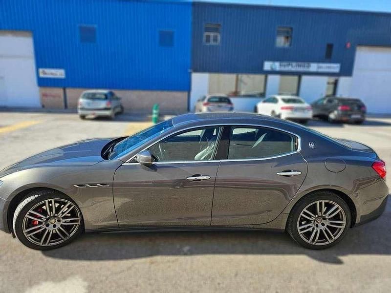 Usado Maserati Ghibli 349 CV (256 kW) 2017 Gris Berlina