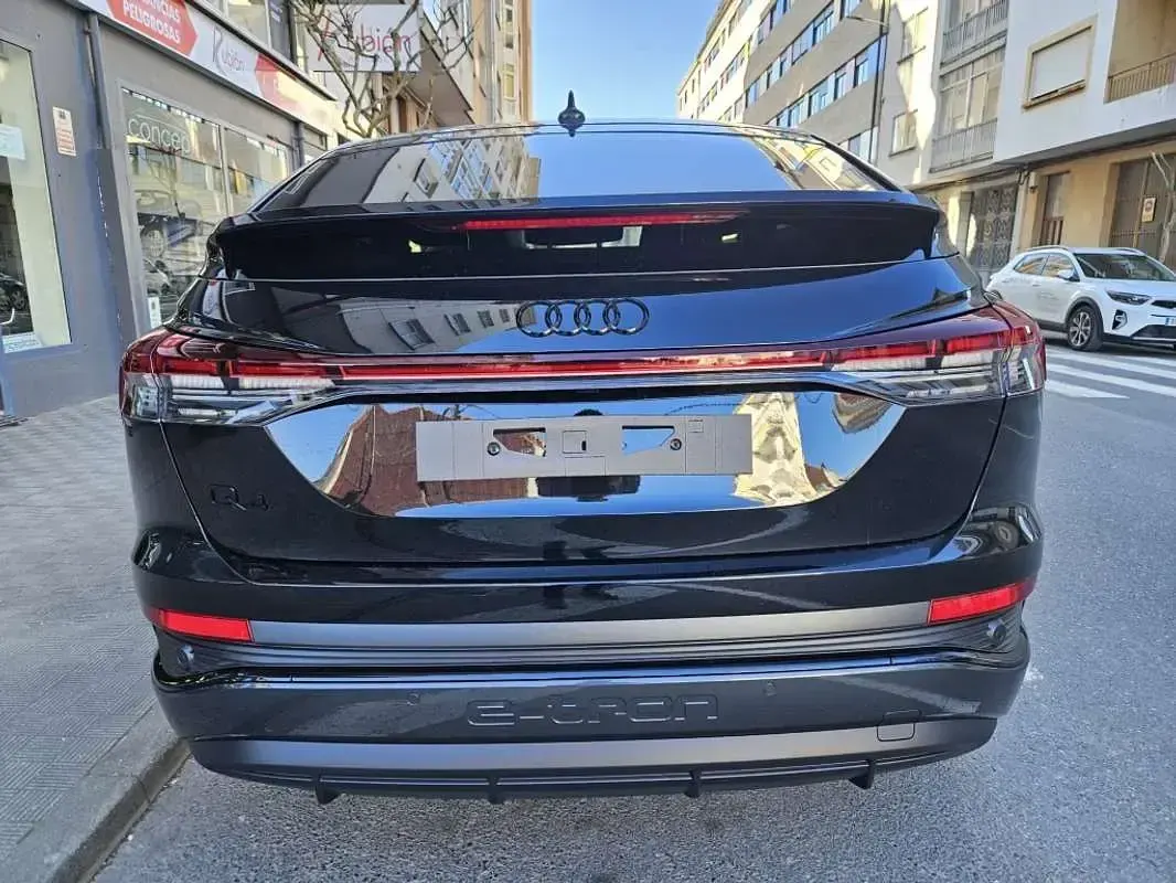 Nuevo Audi Q4 Sportback e-tron S-Line 210 kW (286 CV) 2026 Negro SUV
