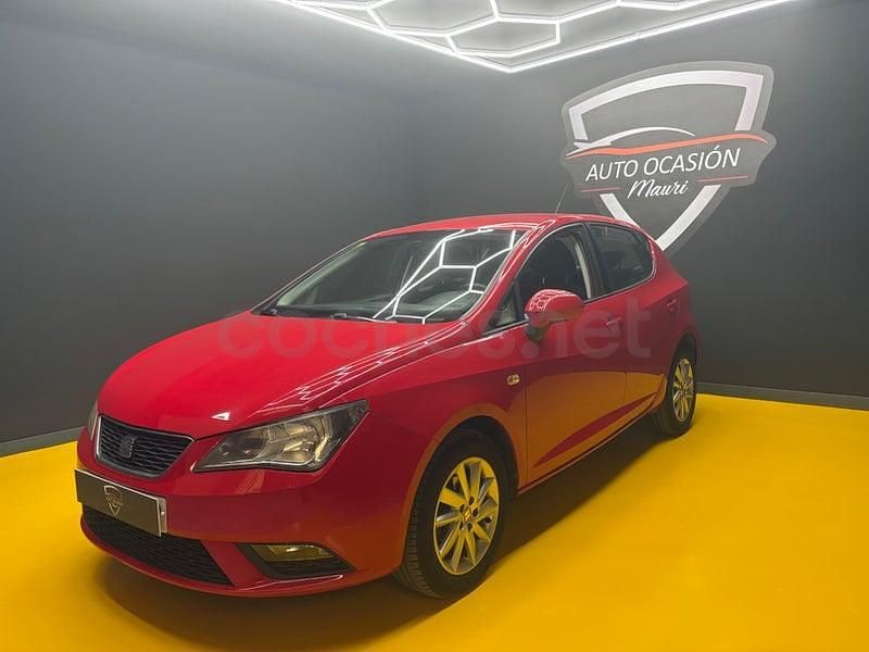 Usado Seat Ibiza Reference 90 CV (66 kW) 2012 Rojo Berlina