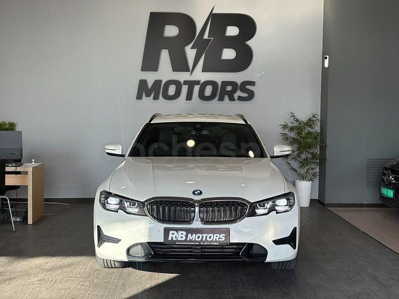 Usado BMW 320e Comfort Edition 204 CV (150 kW) 2022 Blanco Familiar