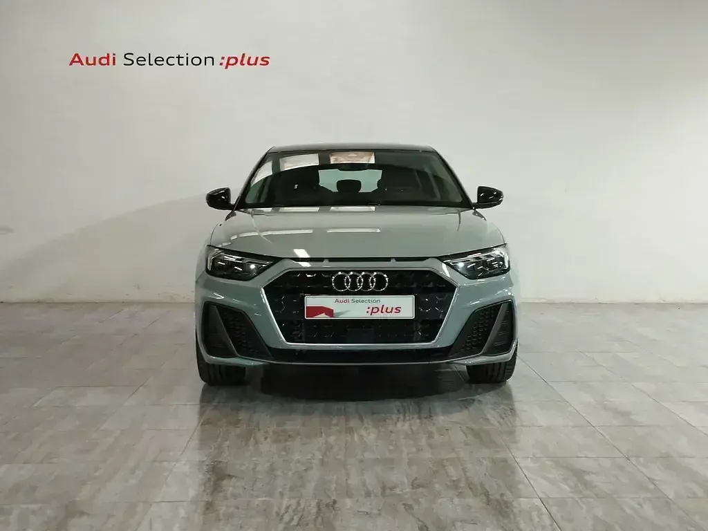 Usado Audi A1 116 CV (85 kW) 2025 Gris SUV