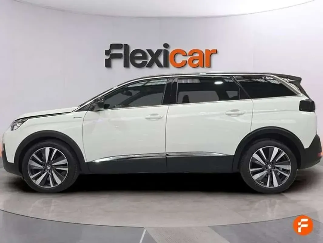 Usado Peugeot 5008 GT-line 179 CV (131 kW) 2019 Blanco SUV
