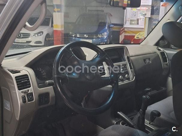 Usado Mitsubishi Montero Intense 160 CV (117 kW) 2006 Gris / plata SUV