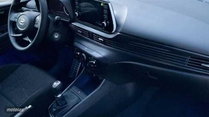 Usado Hyundai Bayon 84 CV (61 kW) 2023 Gris SUV