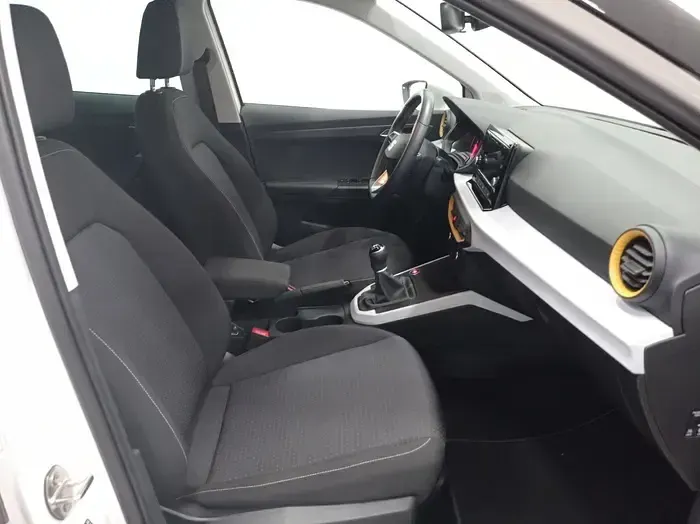 Usado Seat Arona Style 115 CV (84 kW) 2025 Blanco SUV