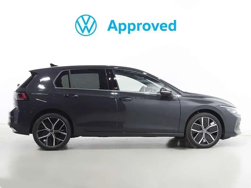 Usado VW Golf VIII 150 CV (110 kW) 2025 Gris Utilitario