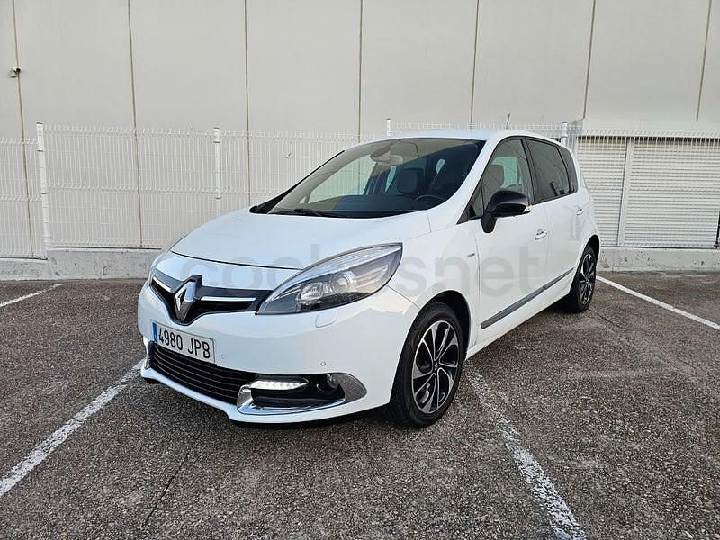 Usado Renault Scénic III Bose Edition 130 CV (95 kW) 2016 Blanco Monovolumen