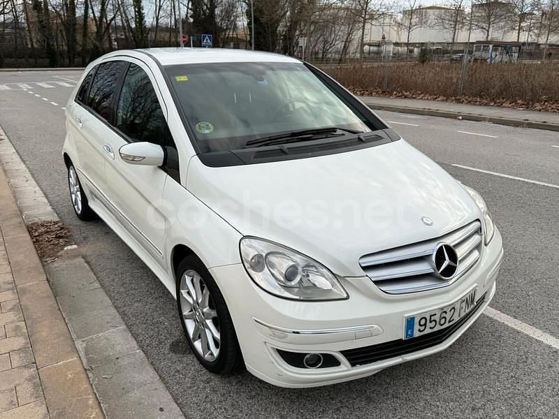 Usado Mercedes B200 140 CV (102 kW) 2007 Blanco Monovolumen