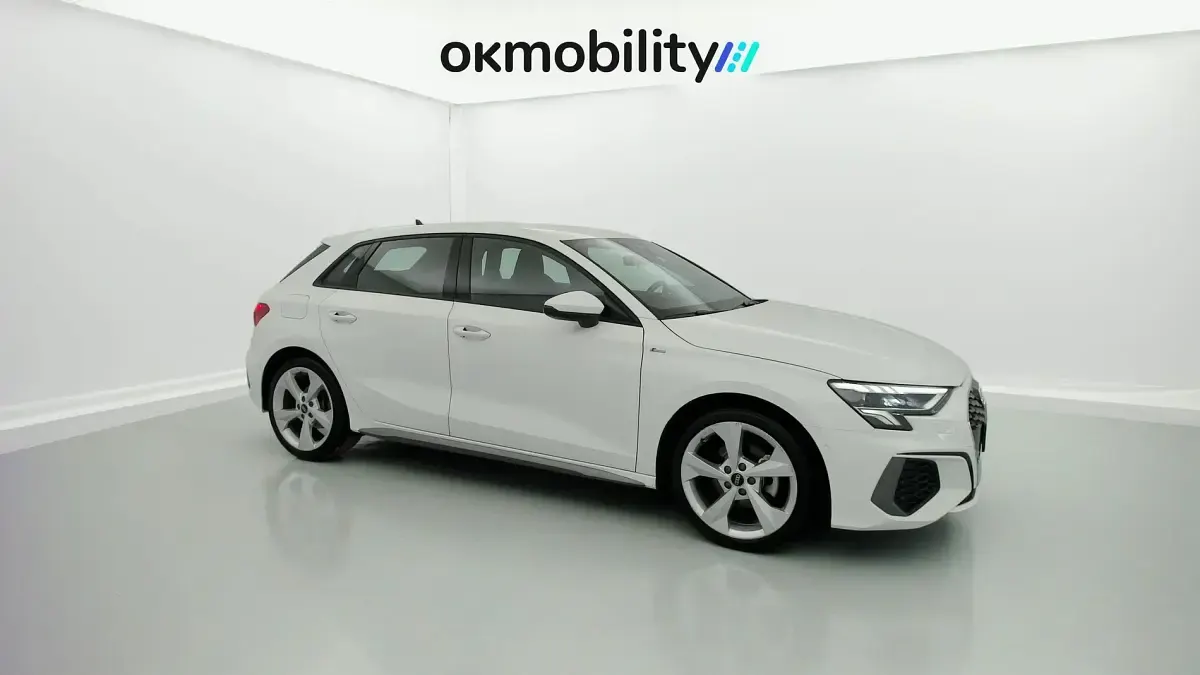 Usado Audi A3 Sportback e-tron S-Line 150 CV (110 kW) 2023 Ibis weiss Utilitario