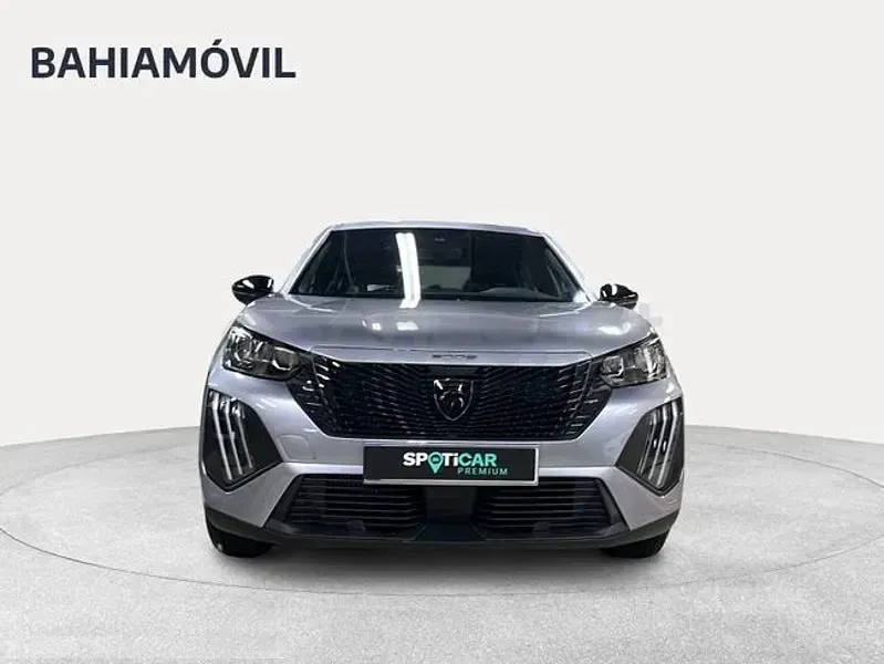 Usado Peugeot 2008 Active 100 CV (73 kW) 2024 Gris / plata SUV
