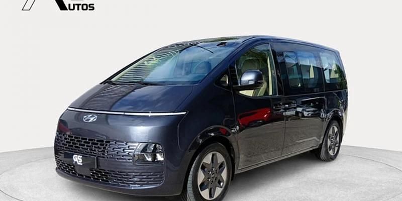 Azul Usado 2023 Hyundai Staria Monovolumen | 30.999 € (Precio justo) - Imagen 1/4